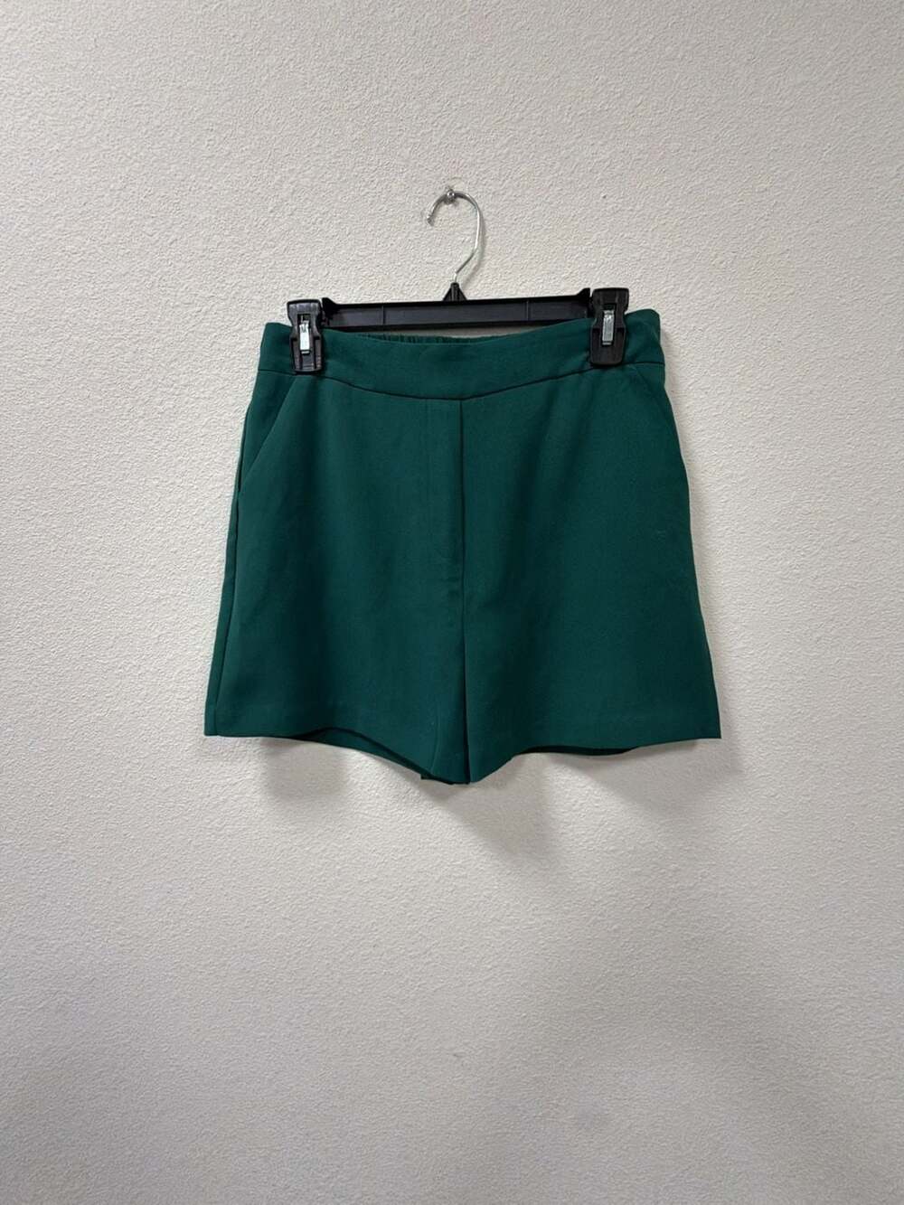 Skies Are Blue Shorts Size S Green